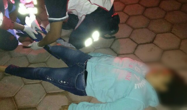 Regidor de Zacualpan atropella a su esposa